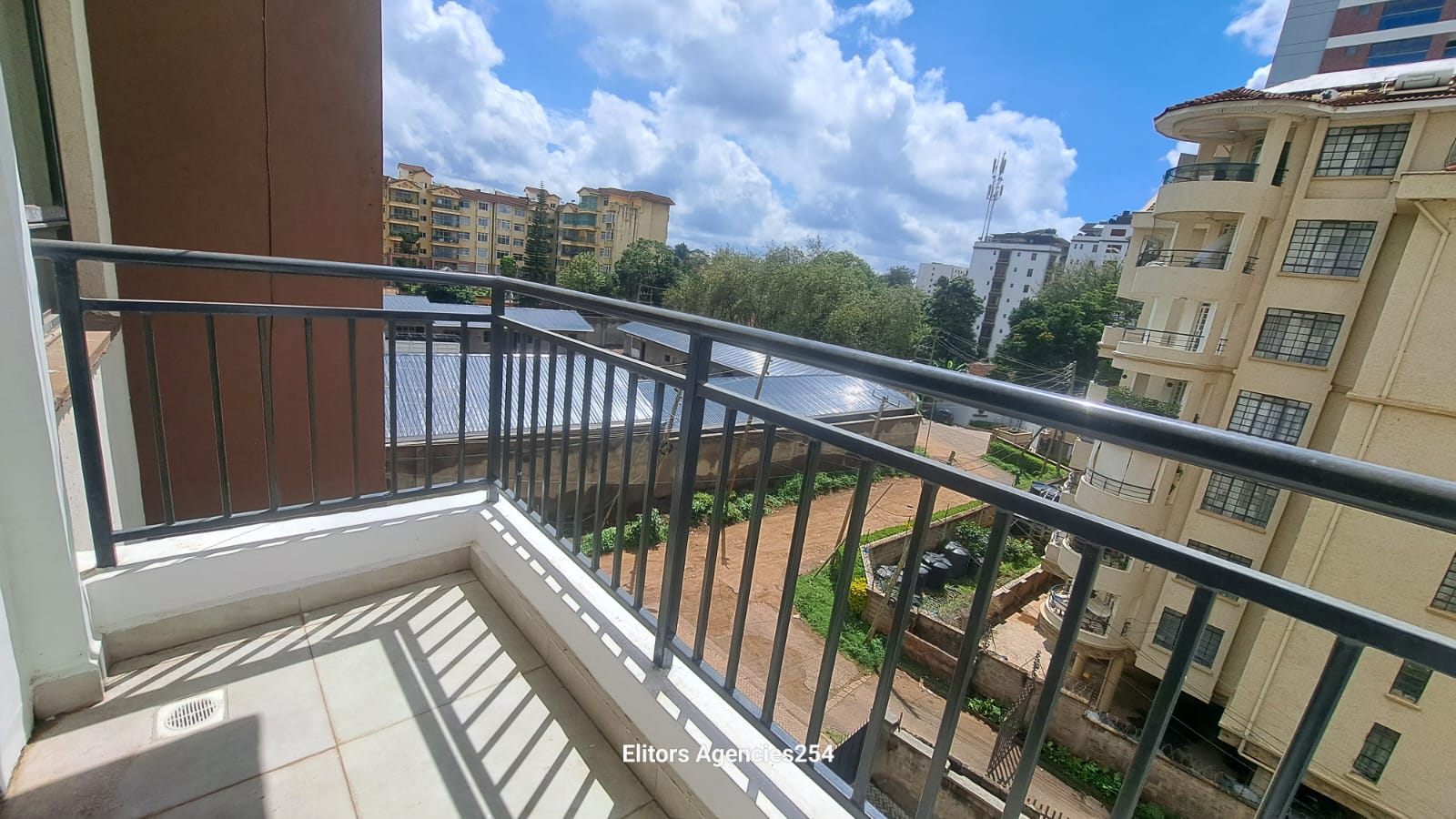 Spacious 2 bedroom master ensuite for rent in Lavington Image