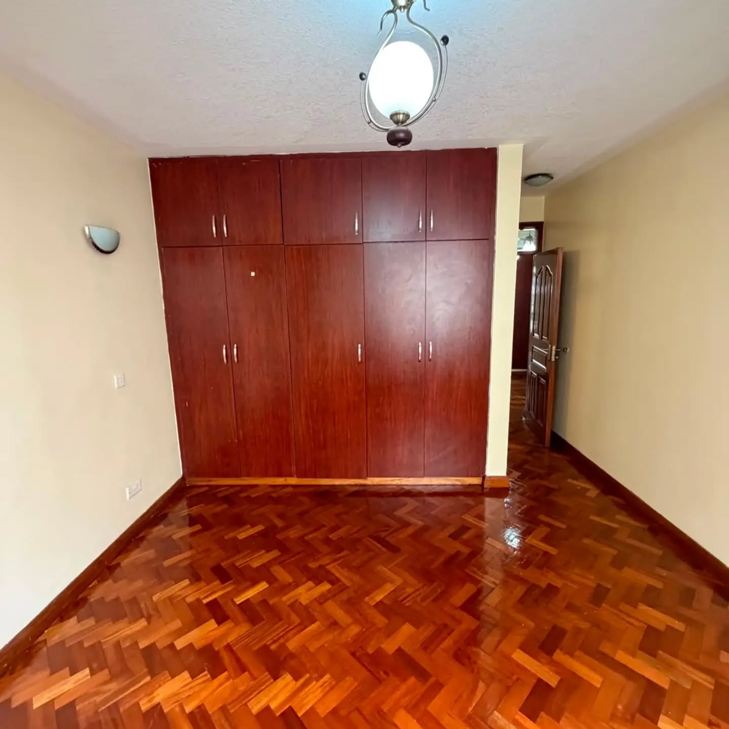 Spacious 3-bedroom all-en-suite apartment plus dsq for sale in lavington