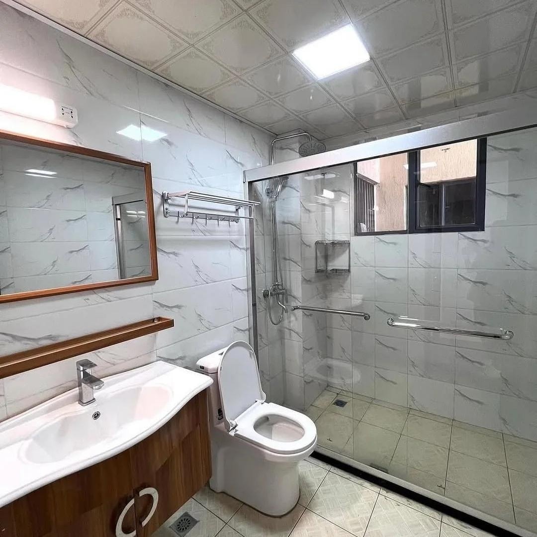 Spacious 3 Bedroom All En-suite + Sq Apartment For Rent or Sale in Ngong Road Image