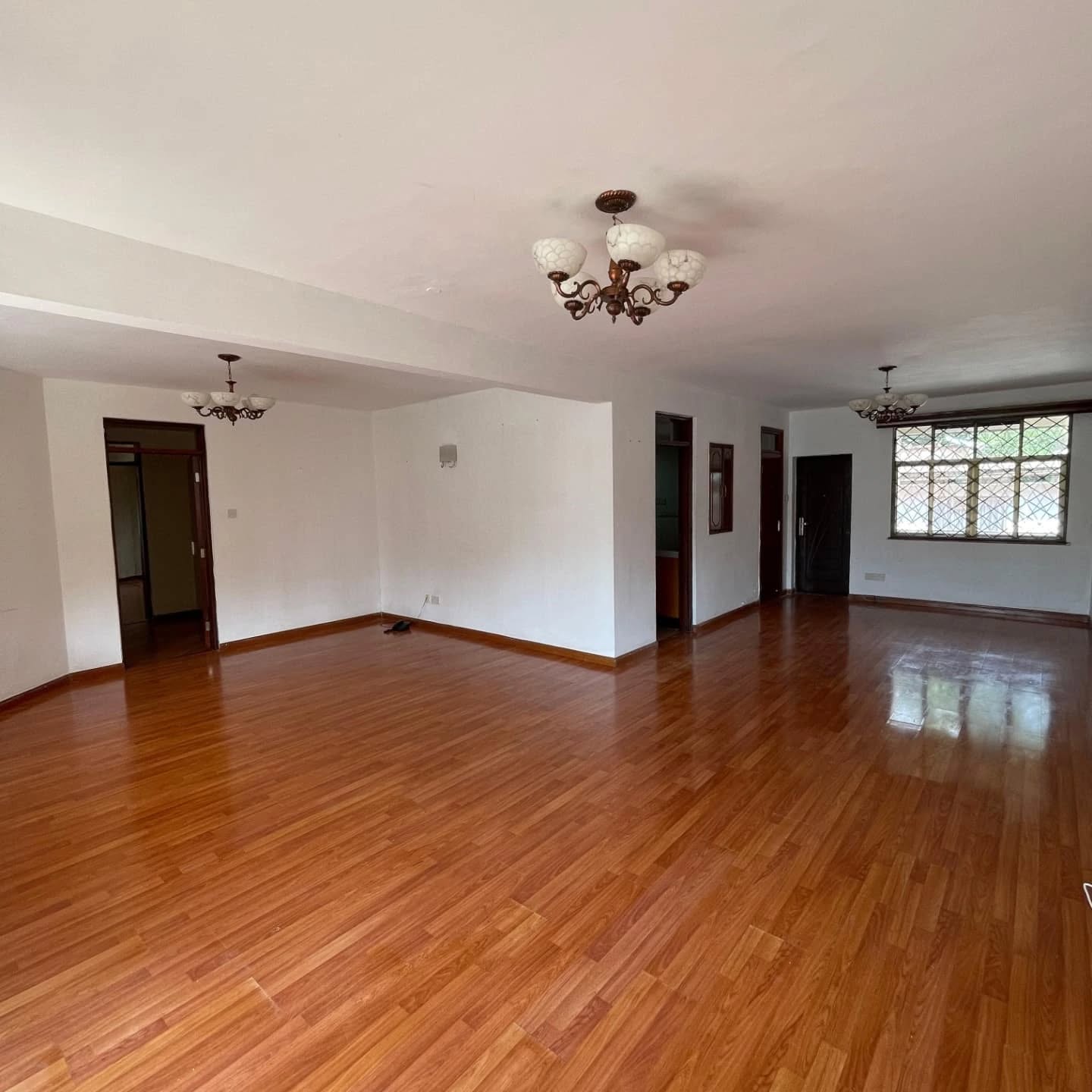 Spacious 3 Bedroom Apartment for Rent in Riverside
