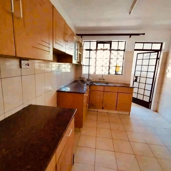 spacious 3 bedroom apartment for sale in Langata Image