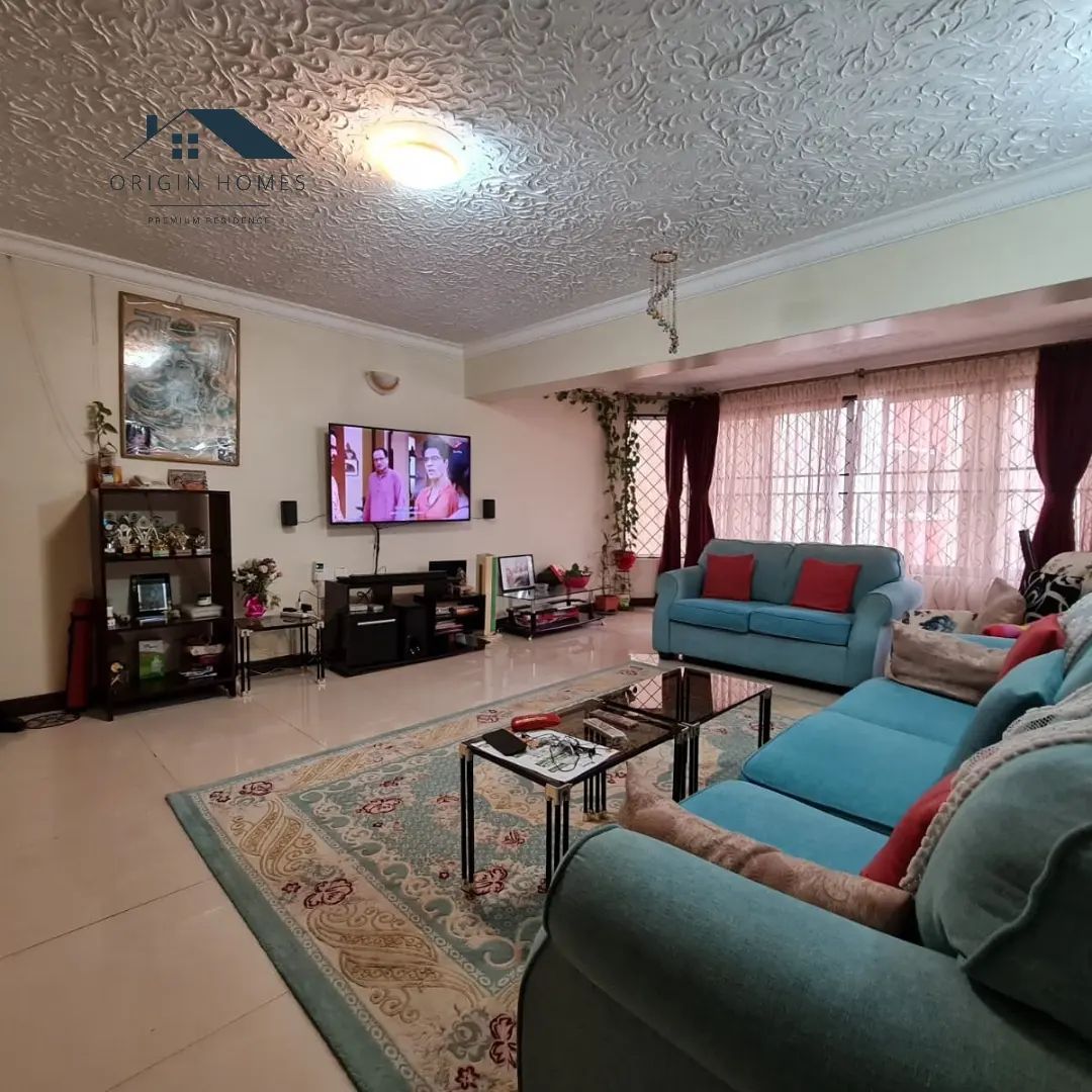 Spacious 3 Bedroom Apartment For sale Parklands