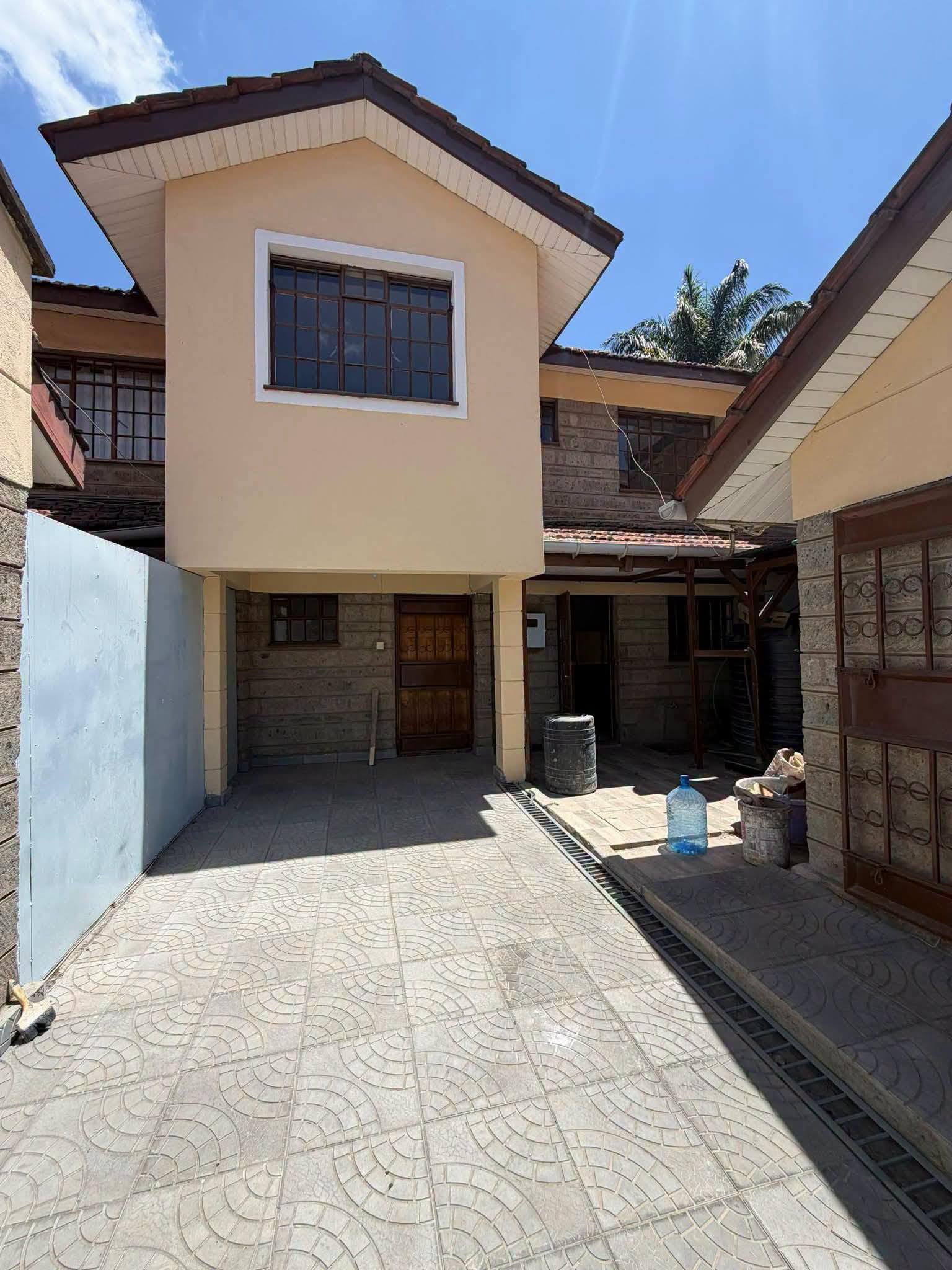 spacious 3 bedroom apartment plus dsq for sale or rent in syokimau
