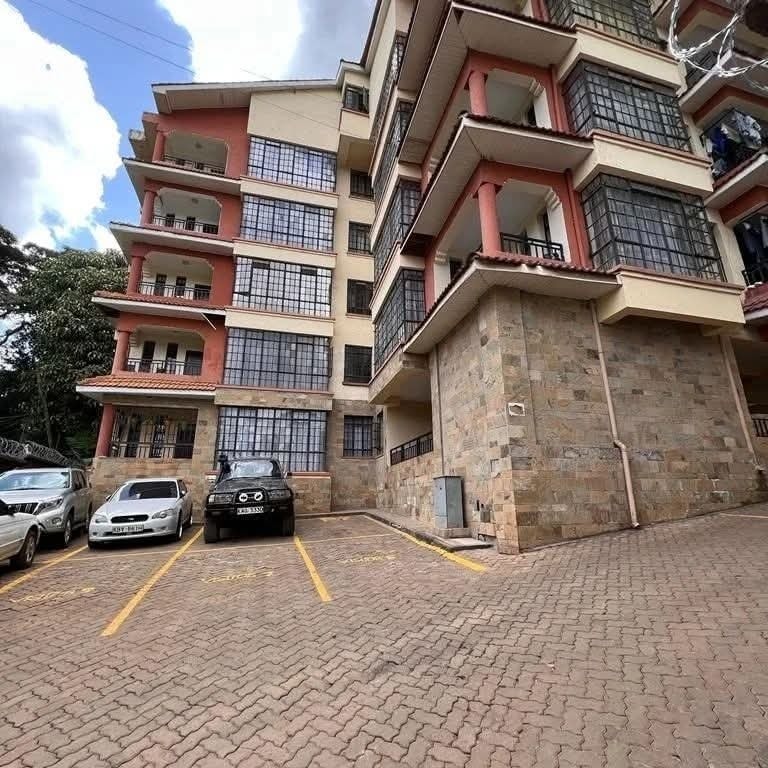 Spacious 3 bedroom apartment plus sq for sale in lavington