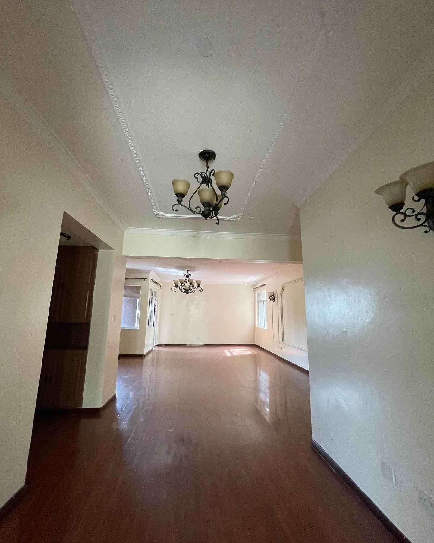 SPACIOUS 3-BEDROOM APARTMENT + SQ TO LET – LAVINGTON (Off Gitanga Rd, near Braeburn School) Image