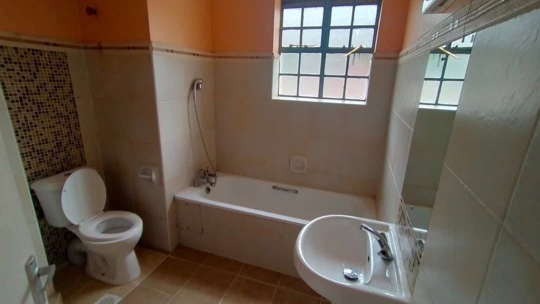 SPACIOUS 3 BEDROOM APARTMENT TO LET IN UPPERHILL Image