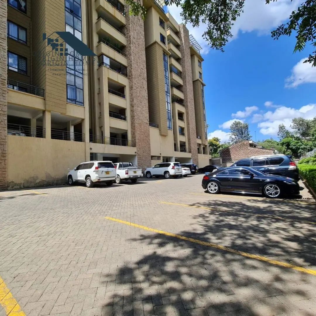 Spacious 3-Bedroom Apartment with a Dsq For Sale in Kilimani