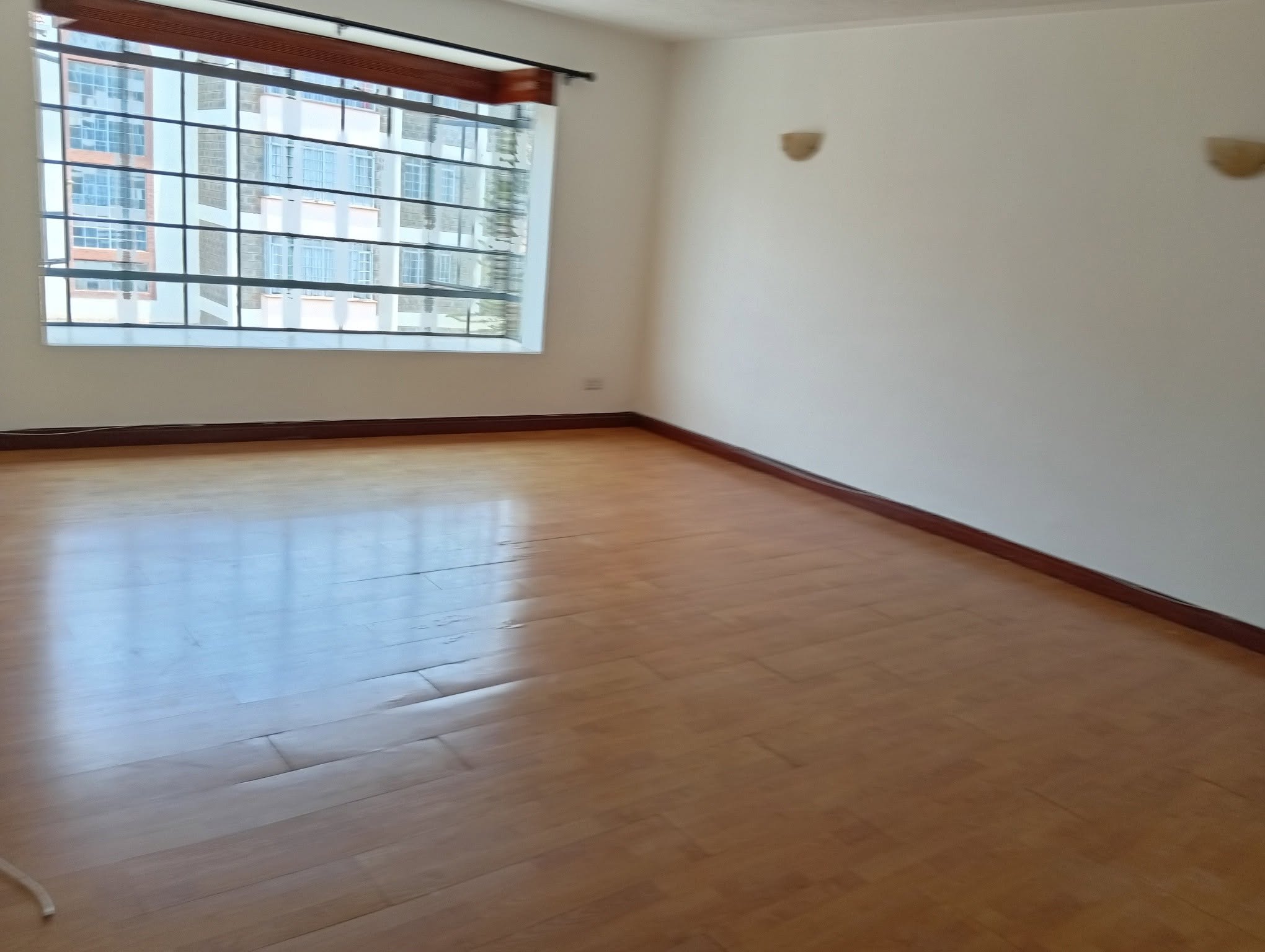 spacious 3 bedroom apartments to let in upperhill Image