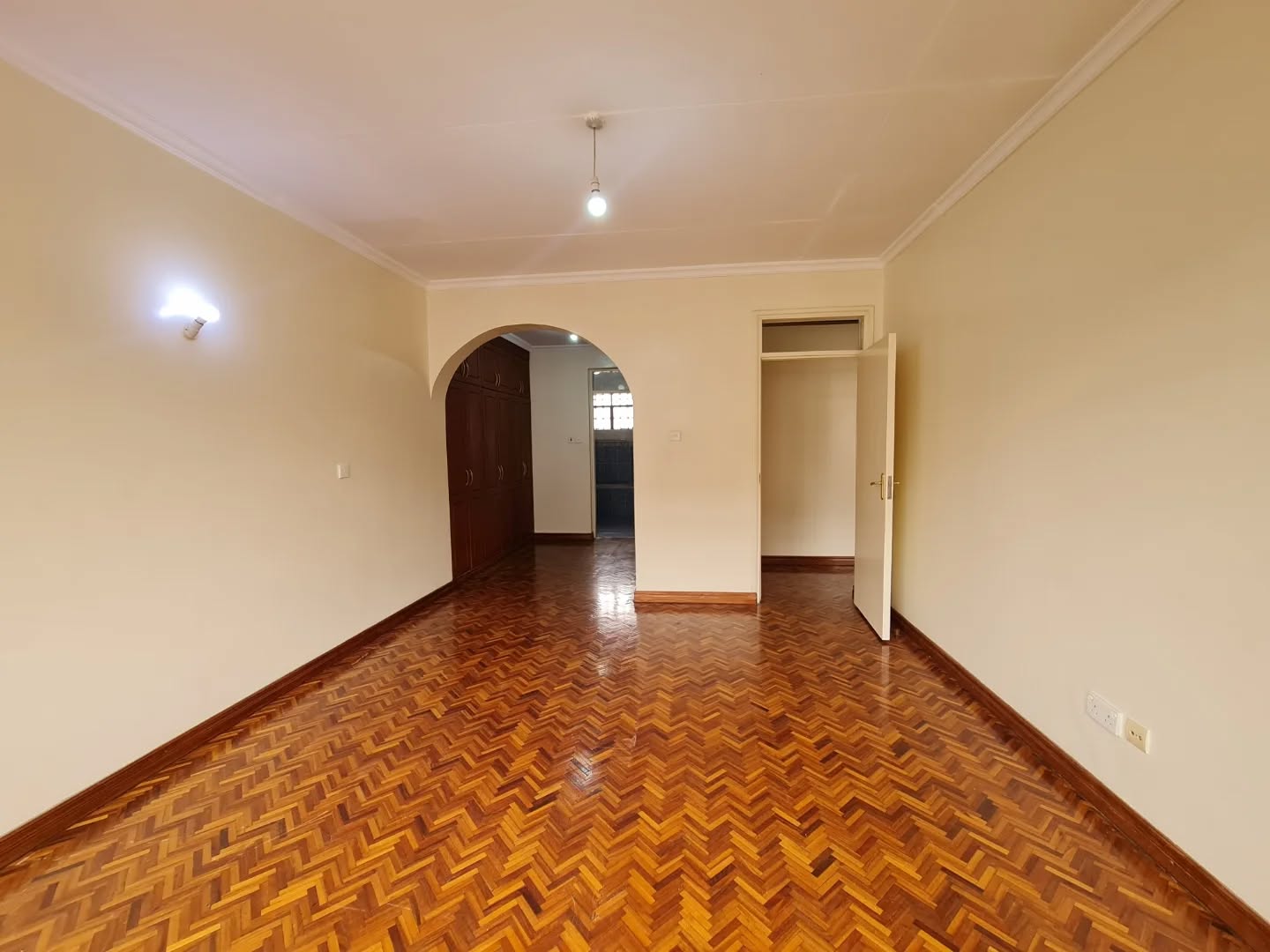 Spacious 3-Bedroom + DSQ Apartment For Rent in Kilimani Image