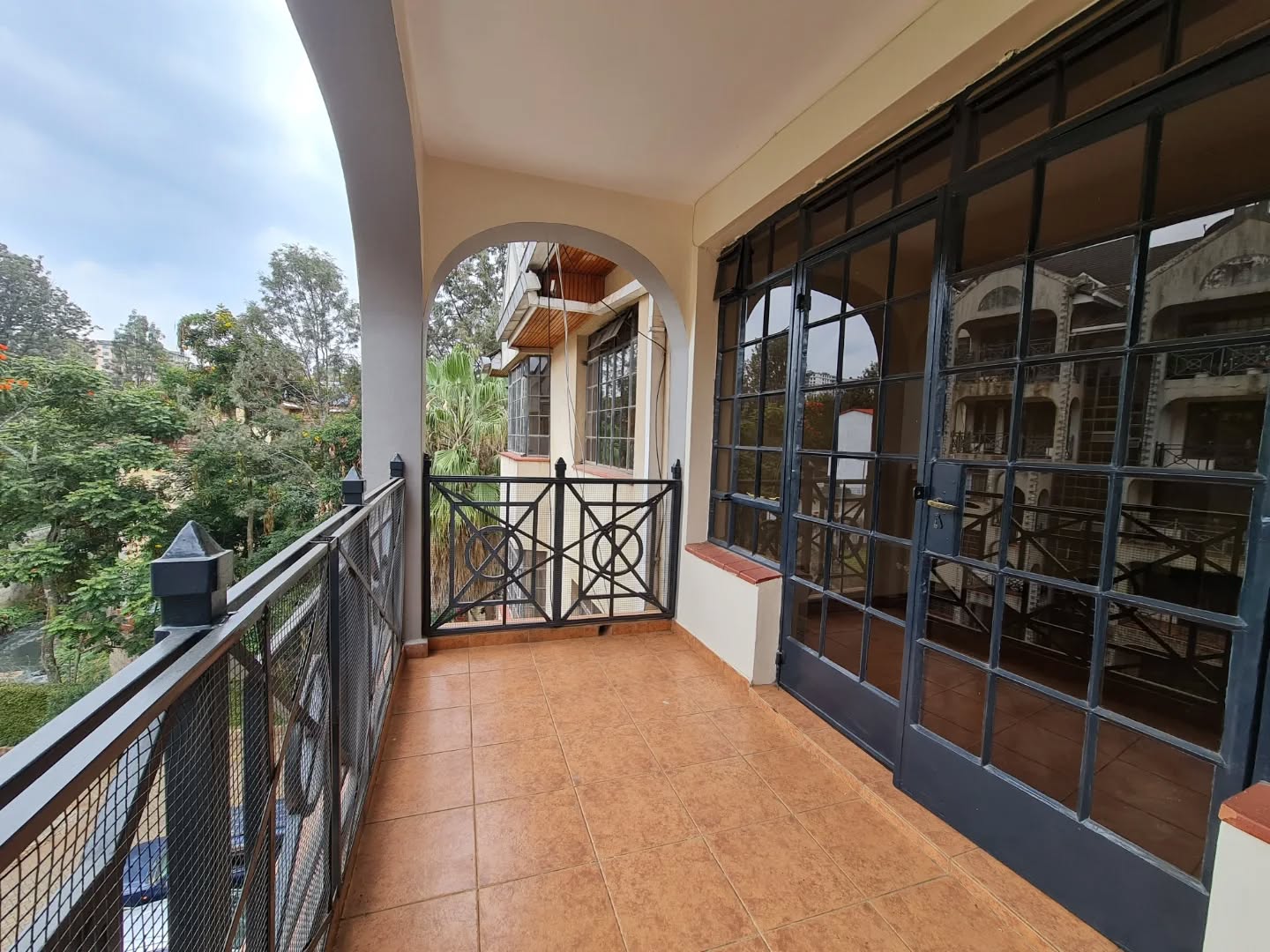 Spacious 3-Bedroom + DSQ Apartment For Rent in Kilimani