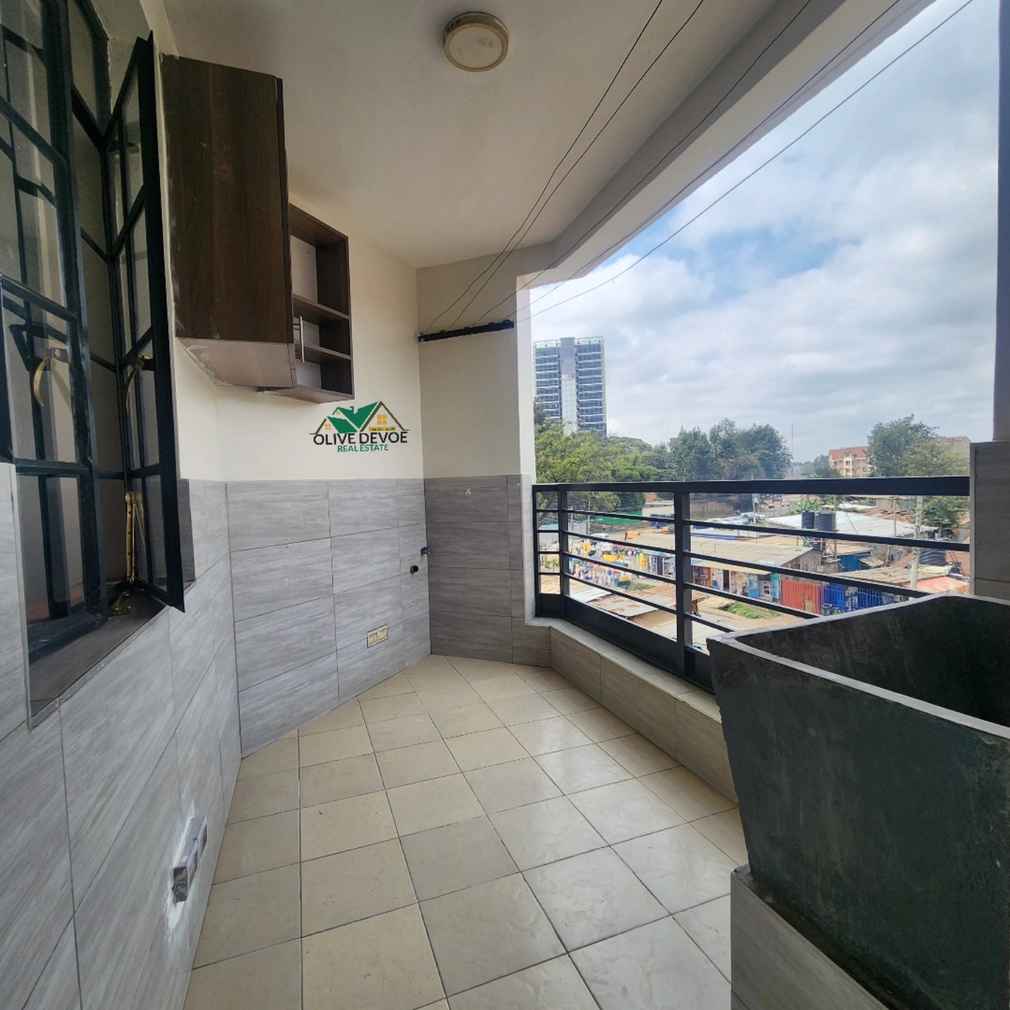 Spacious 3 bedroom + dsq apartment for rent in Naivasha Road Image