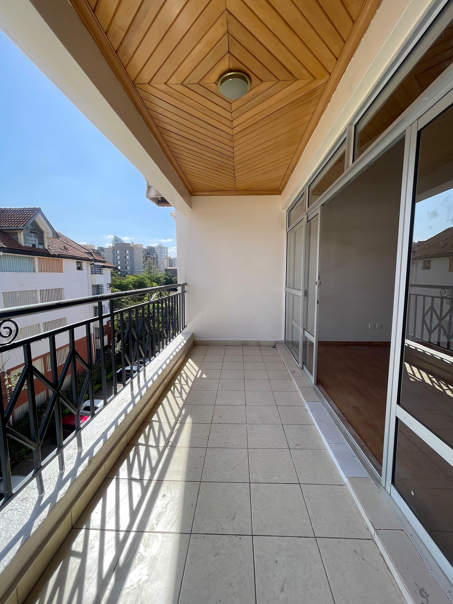Spacious 3-Bedroom + DSQ Apartment to Let in Kilimani