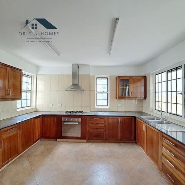 Spacious 3 Bedroom Duplex Apartment For Rent in Westlands