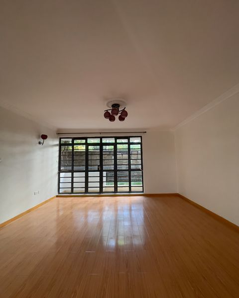 Spacious 3bedroom apartment plus Dsq to let in Kileleshwa