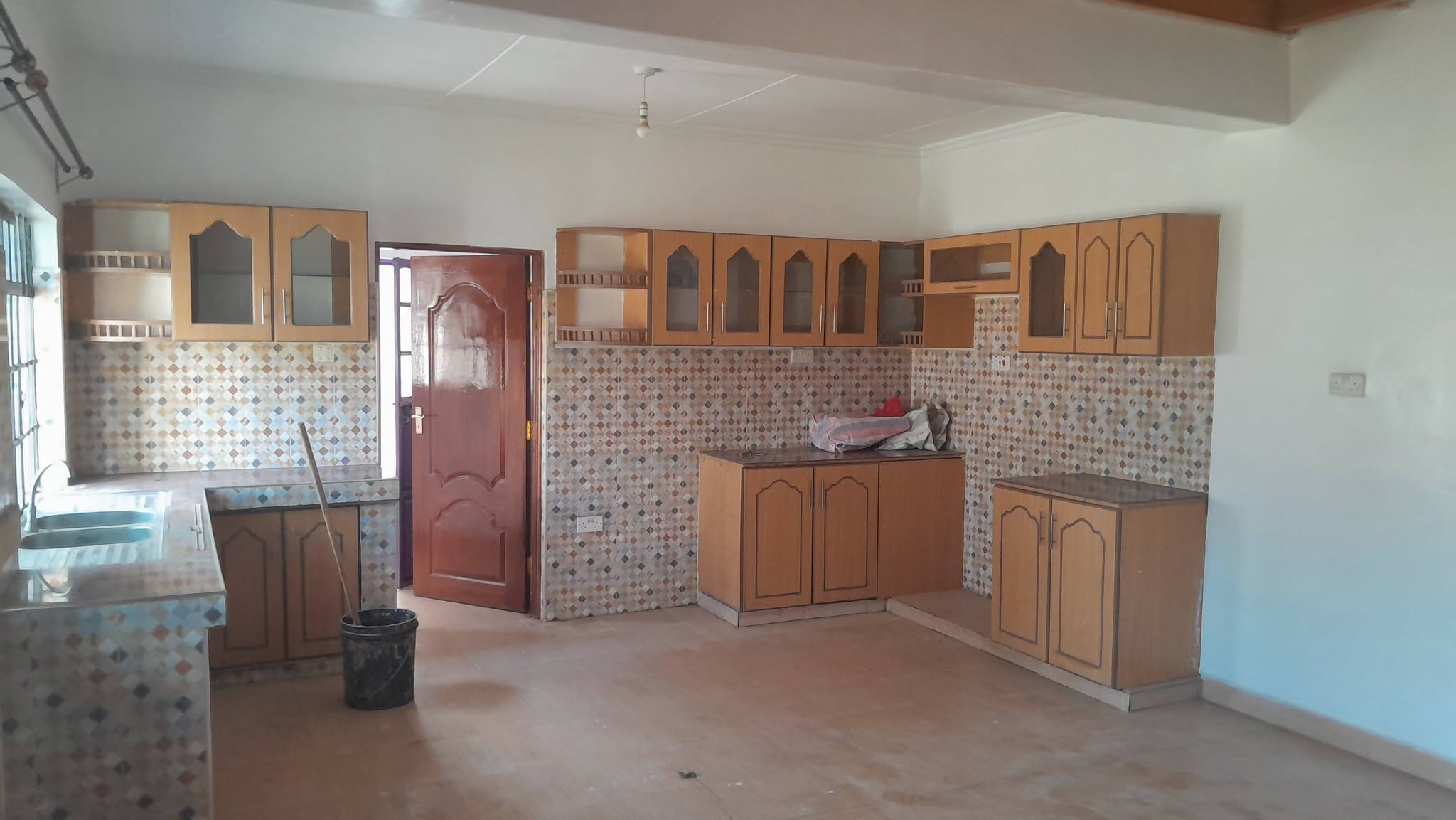 SPACIOUS 4 BEDROOM BUNGALOW FOR RENT IN KIBIKO, NGONG Image
