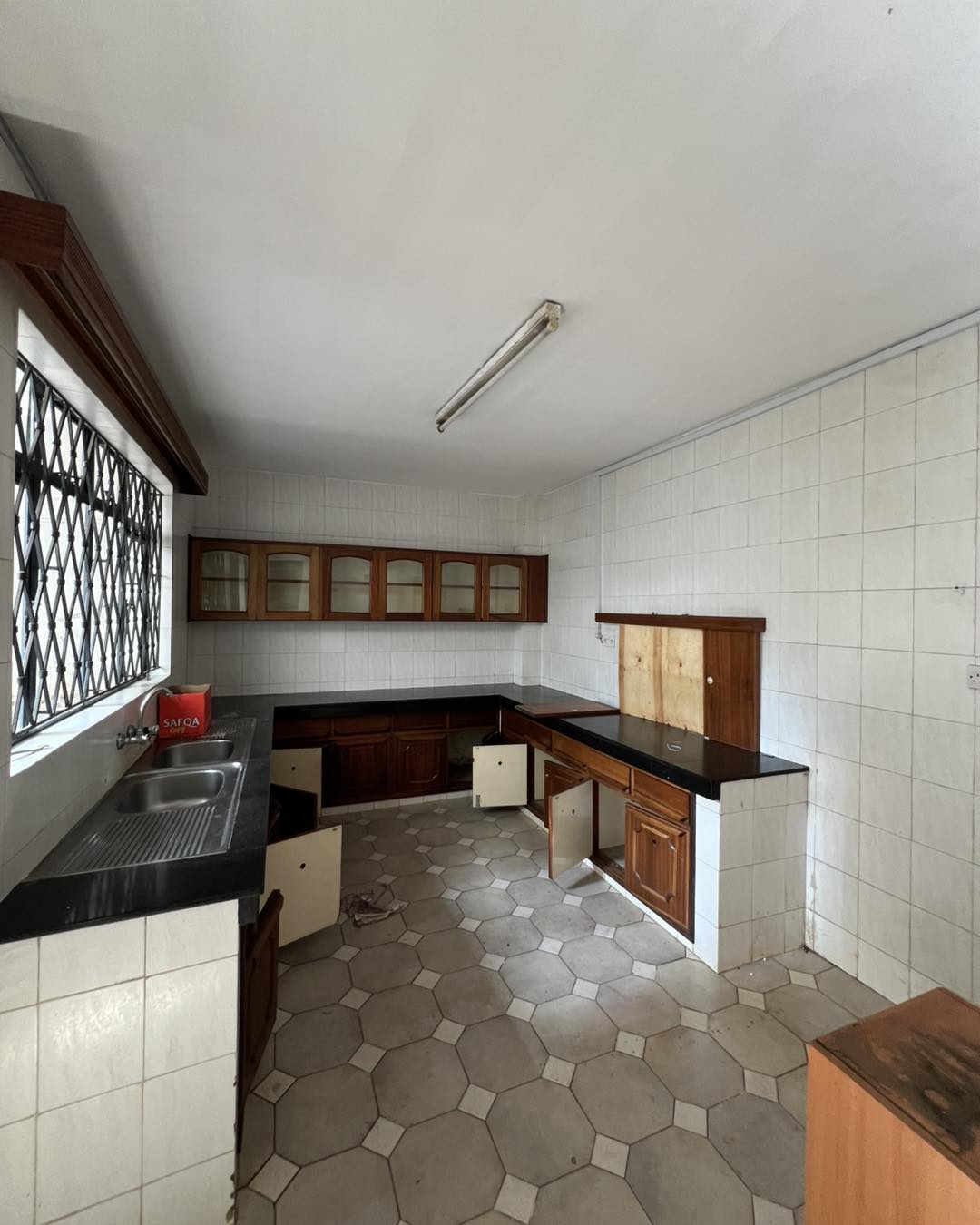 Spacious 4-Bedroom + DSQ Commercial Maisonette To Let in Westlands