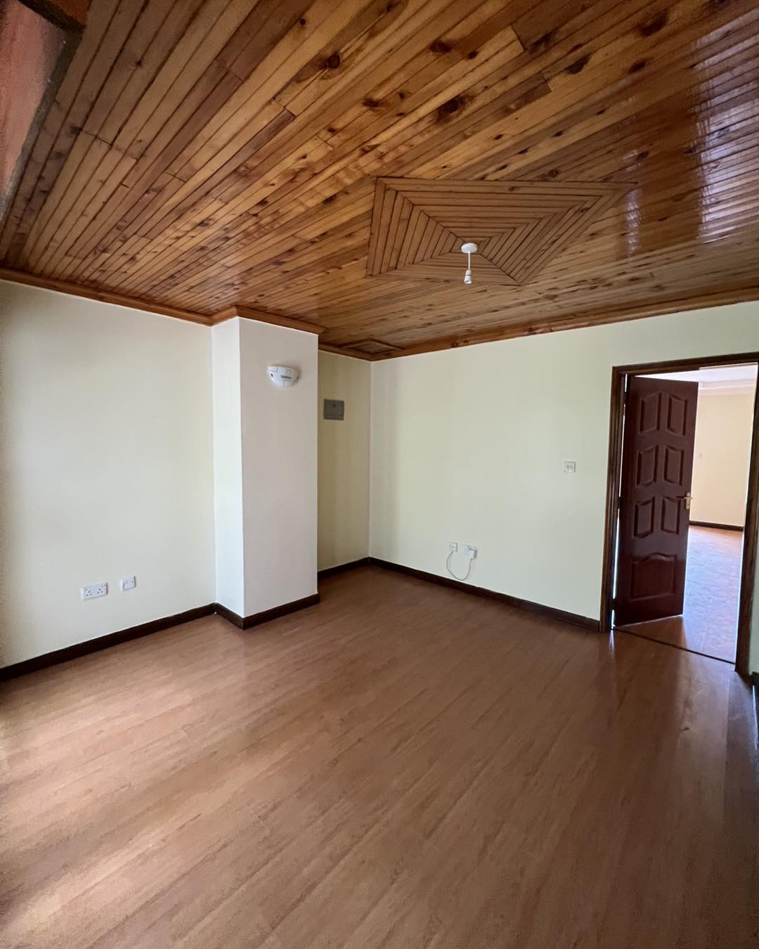 Spacious 4-Bedroom + DSQ Townhouse To Let in Lavington Image