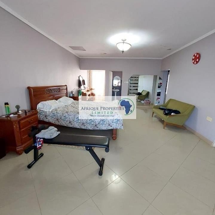 Spacious 4 bedroom maisonette for sale in Membley Estate Image
