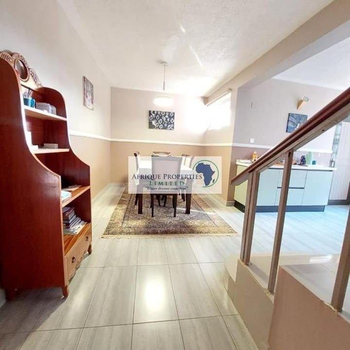 Spacious 4 bedroom maisonette for sale in Membley Estate Image