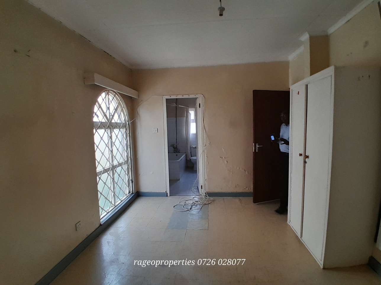 spacious 4 bedroom maisonette plus sq for sale in south c Image