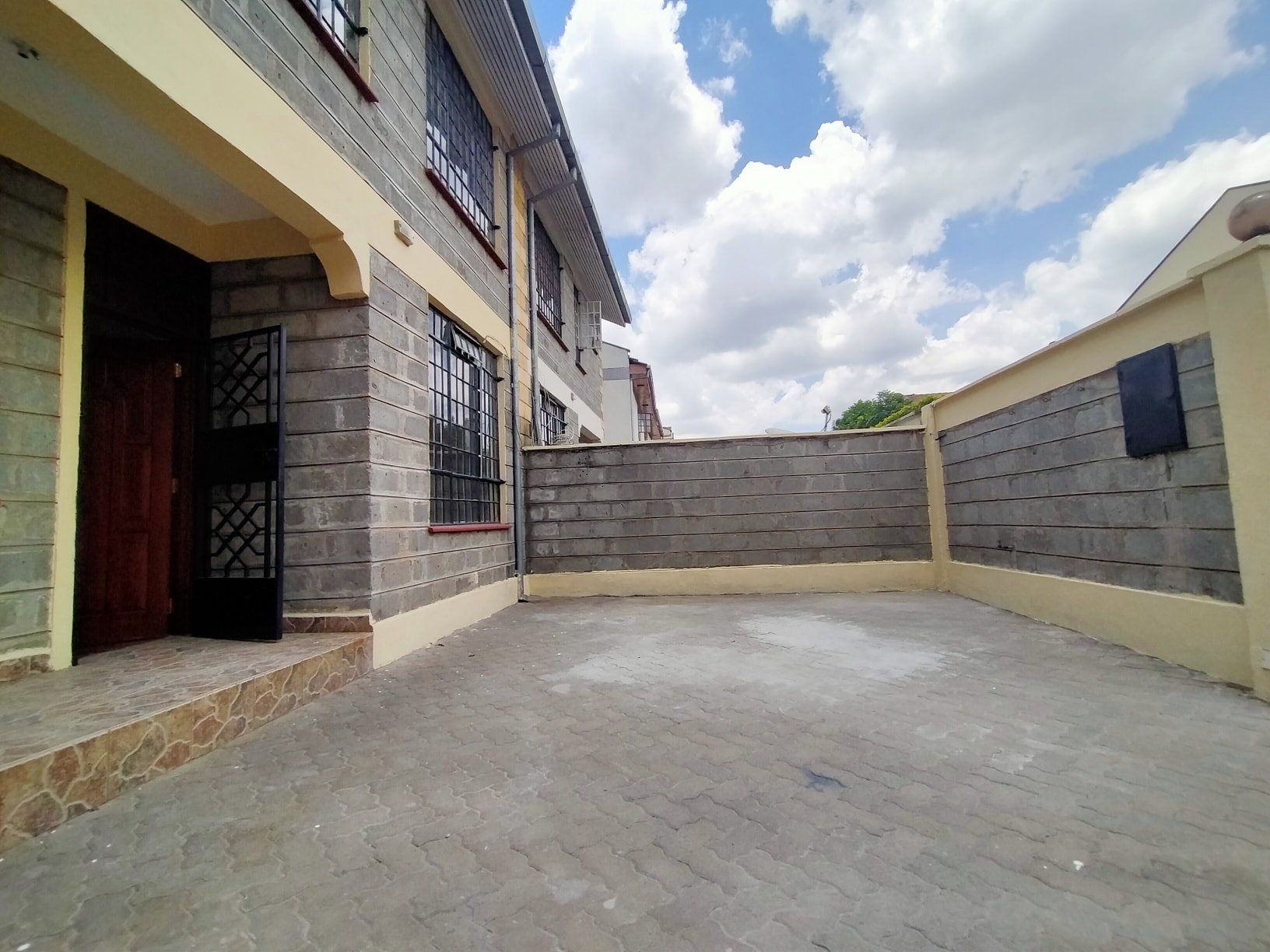 Spacious 4 bedroom maisonette plus sq for sale in South C Image
