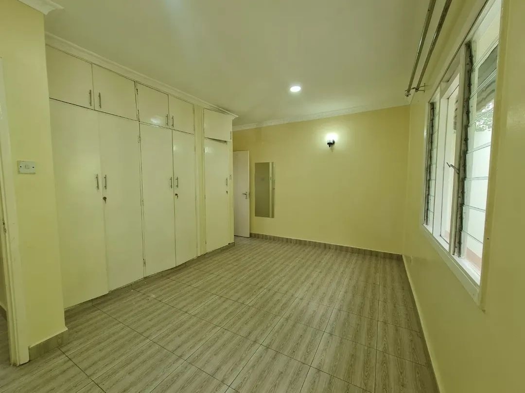 spacious 4 bedroom maisonette plus sq to let in Kilimani Image
