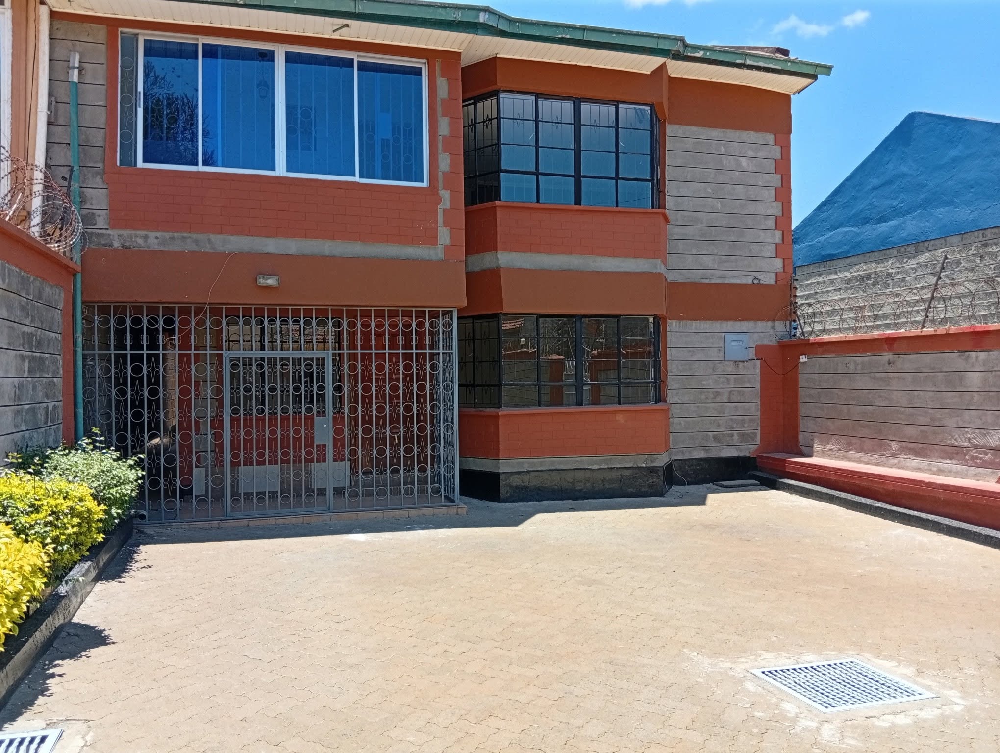 spacious 4 bedroom masionette for sale in lang'ata