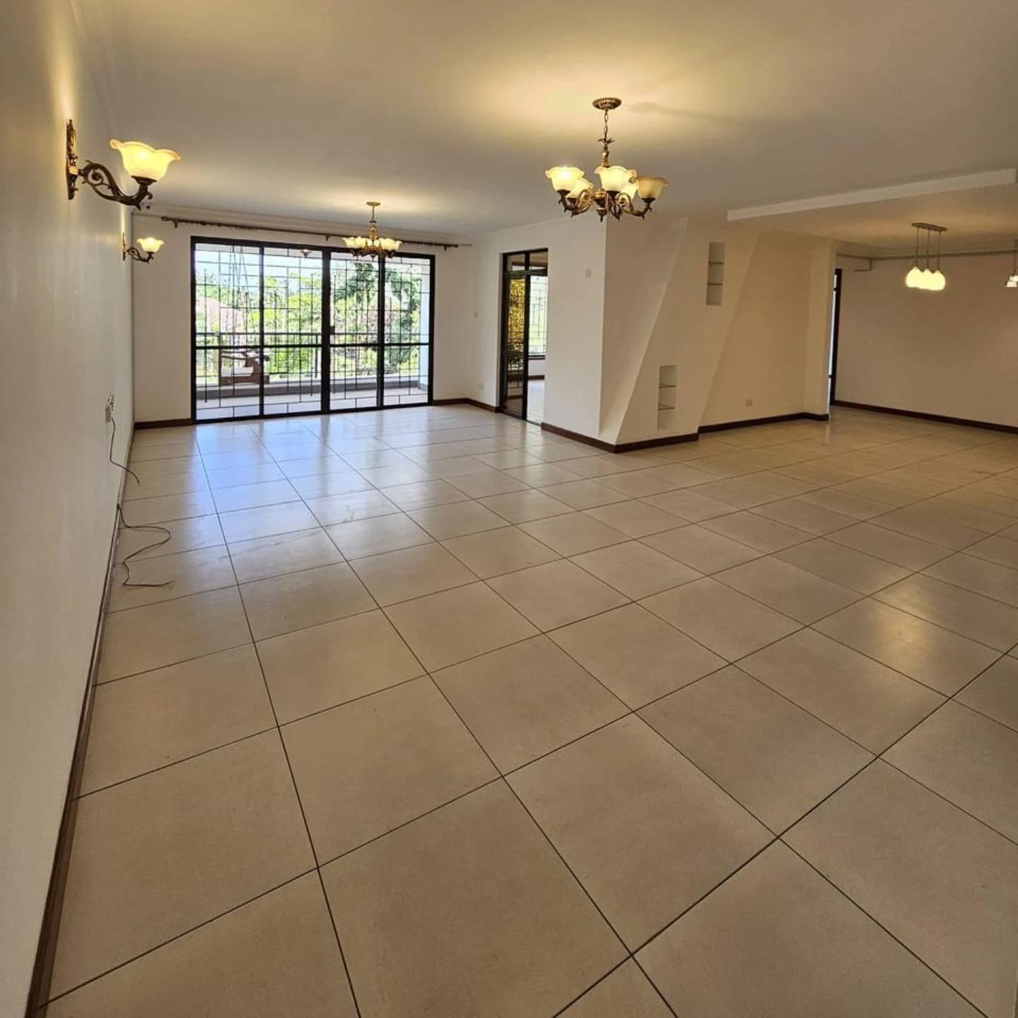 Spacious 4 Bedroom Modern Apartment For Sale in General Mathenge