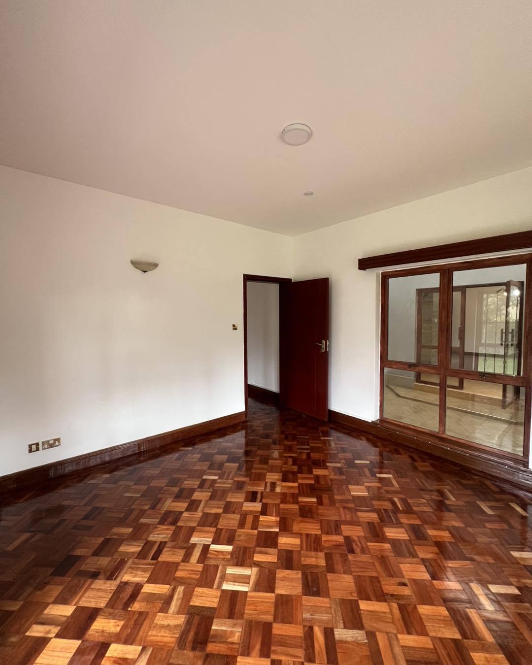 Spacious 5-Bedroom + 2 DSQ Townhouse To Let in Runda Image