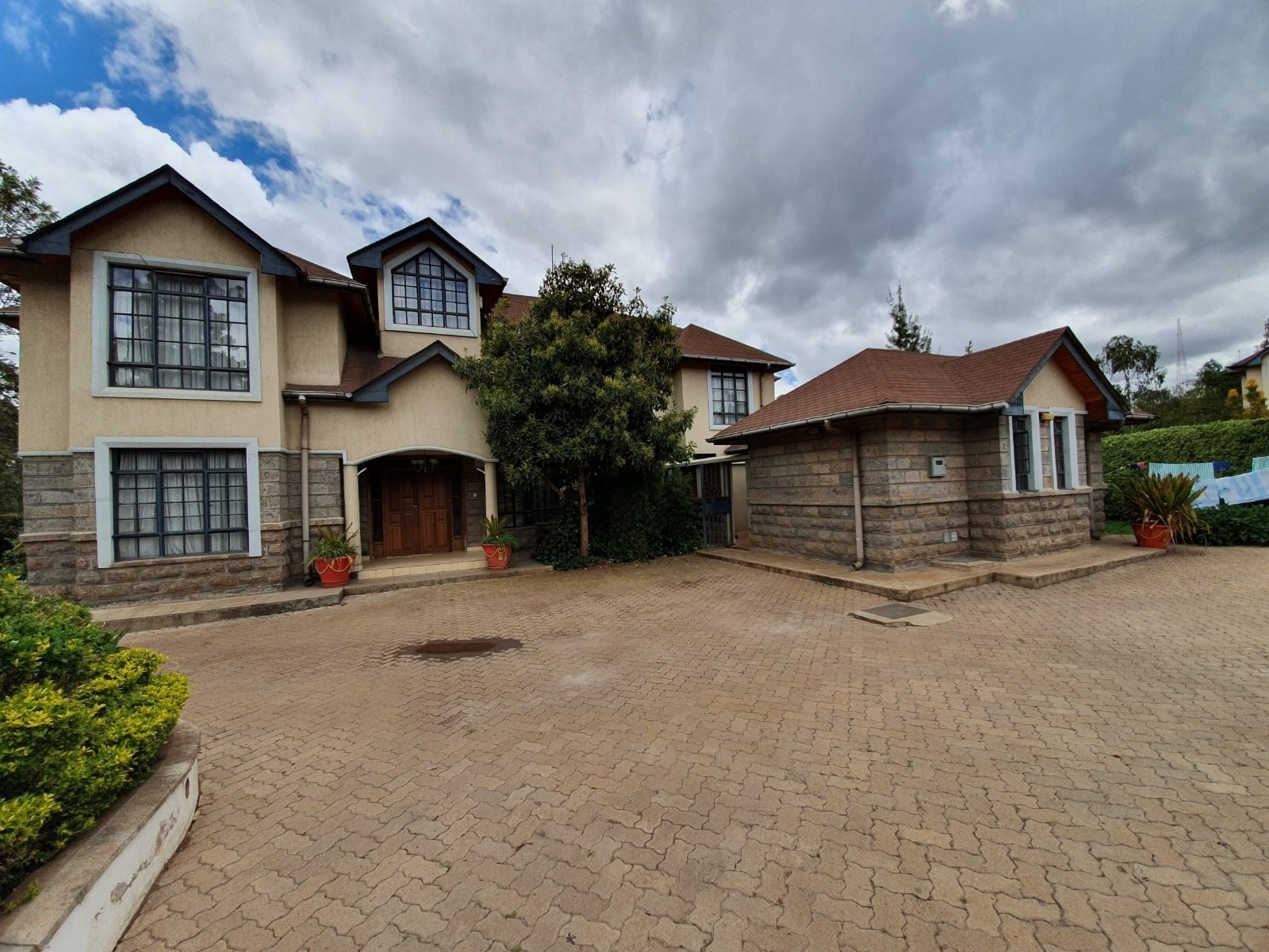 Spacious 5 bedroom maisonette plus sq for sale in Karen Image