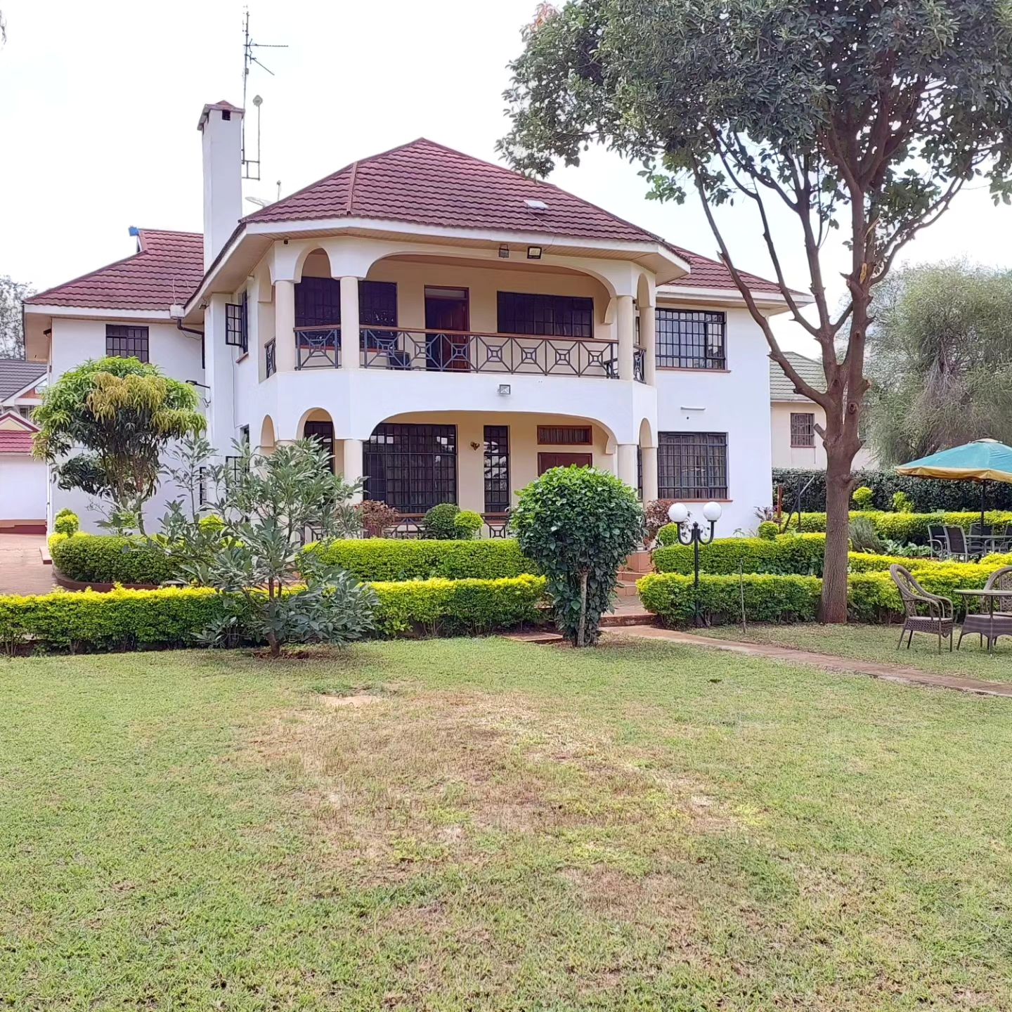 Spacious 5 bedroom mansion to let in Muthaiga