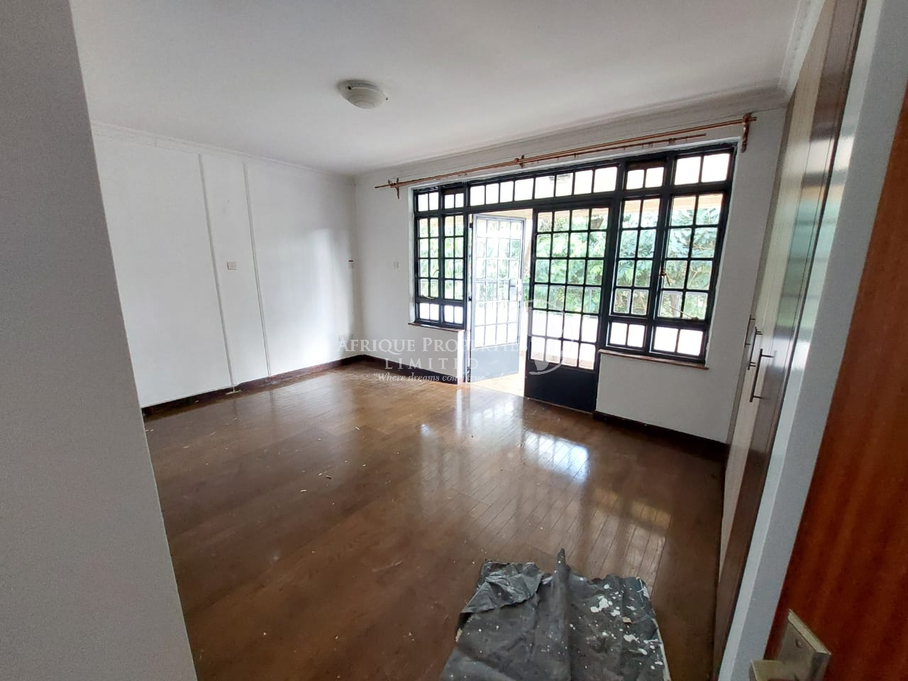 Spacious 5 Maisonette For Rent Along Kiambu Road Image