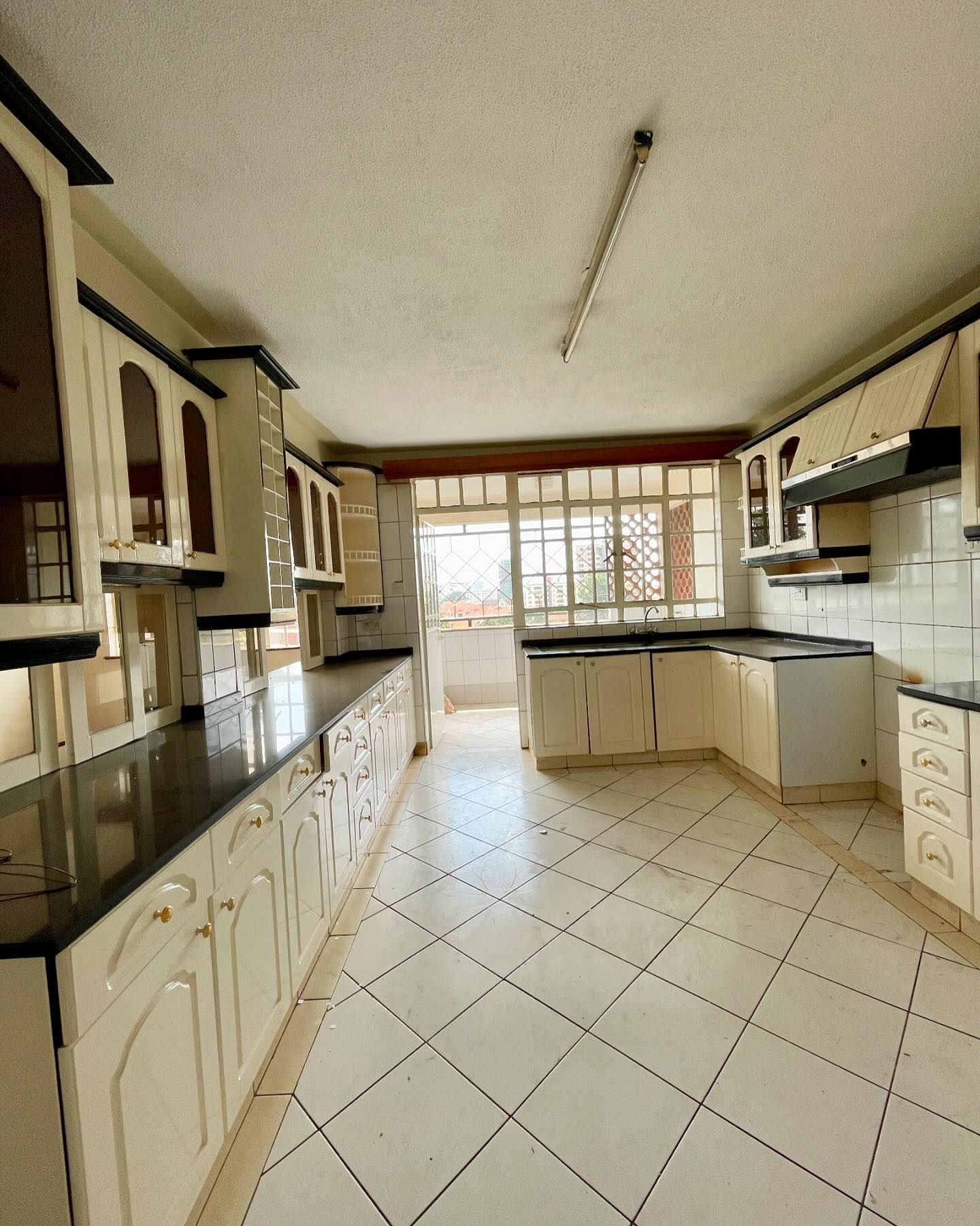 Spacious and affordable 4bedroom duplex apartment to let in Kileleshwa