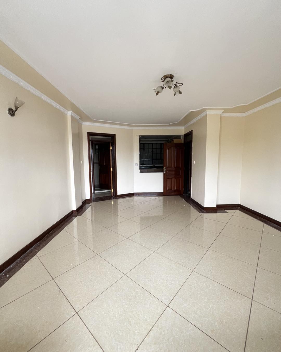 Spacious modern 2 bedroom apartment to let in Westlands