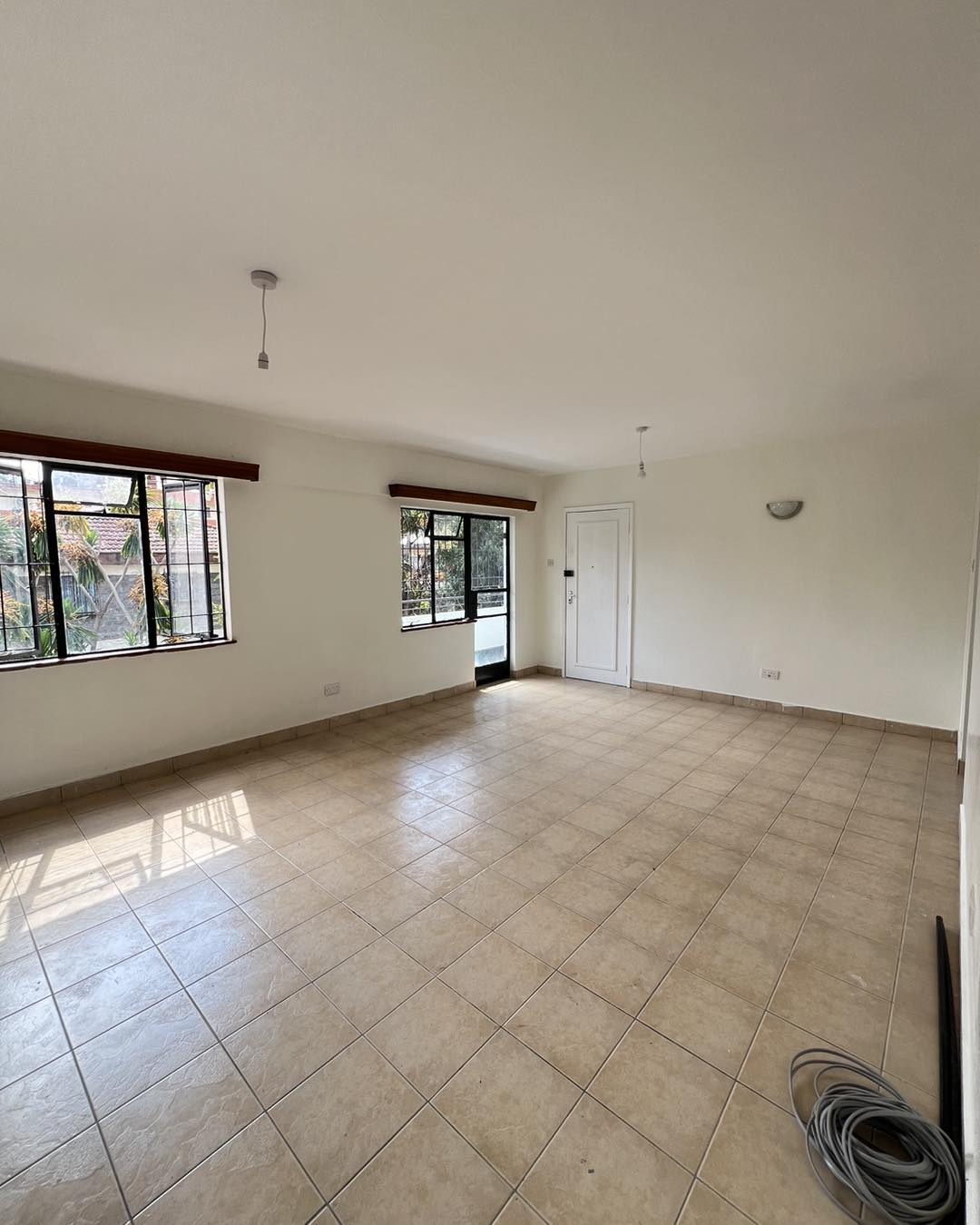 Spacious modern 2 bedroom apartment to let in Westlands