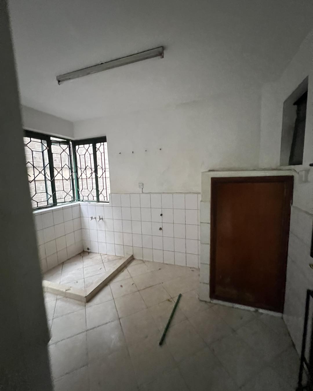 spacious modern 3 bedroom apartment to let in kileleshwa Image