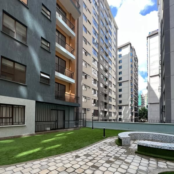 Spacious Modern 3 Bedroom + DSQ Apartment to Let in Kilimani