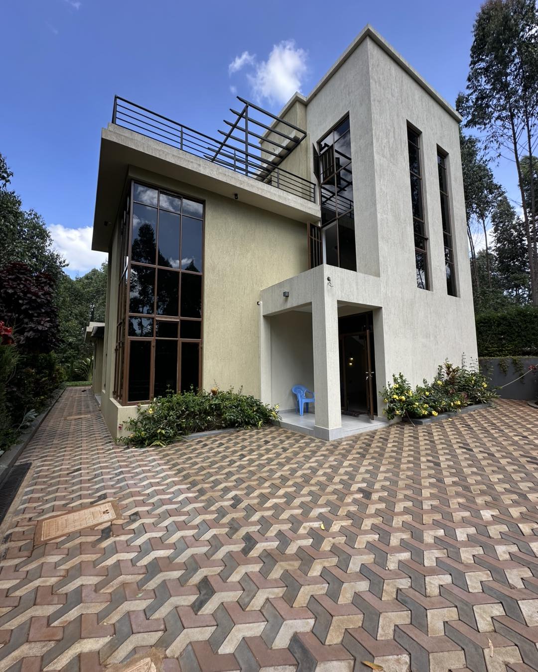 Spacious Modern 4-Bedroom Plus DSQ Townhouse for Sale in Kiambu Migaa