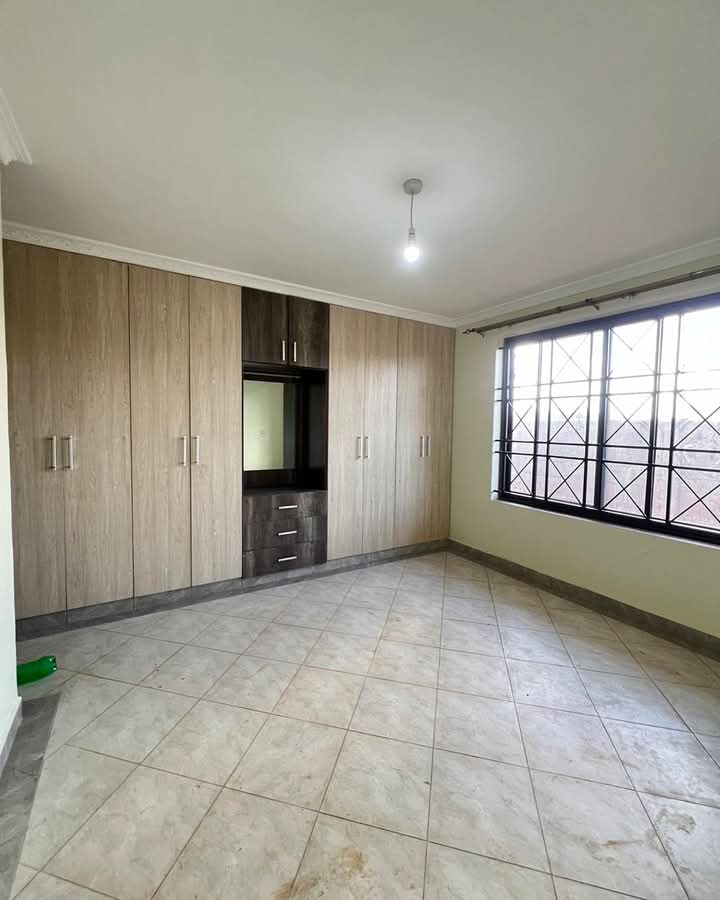 Spacious Modern 4 Bedroom Townhouse For Rent Close Gateway Mall Image