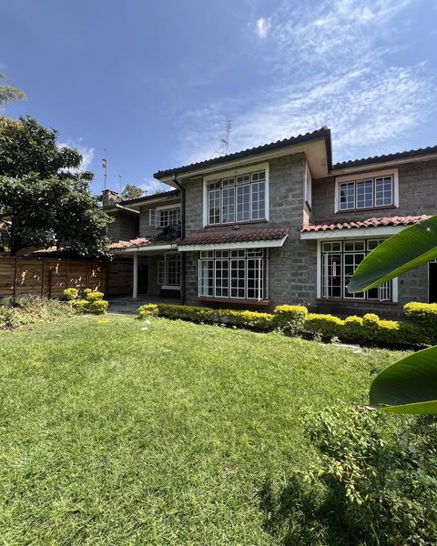 Spacious modern 5 bedroom townhouse to let in lavington