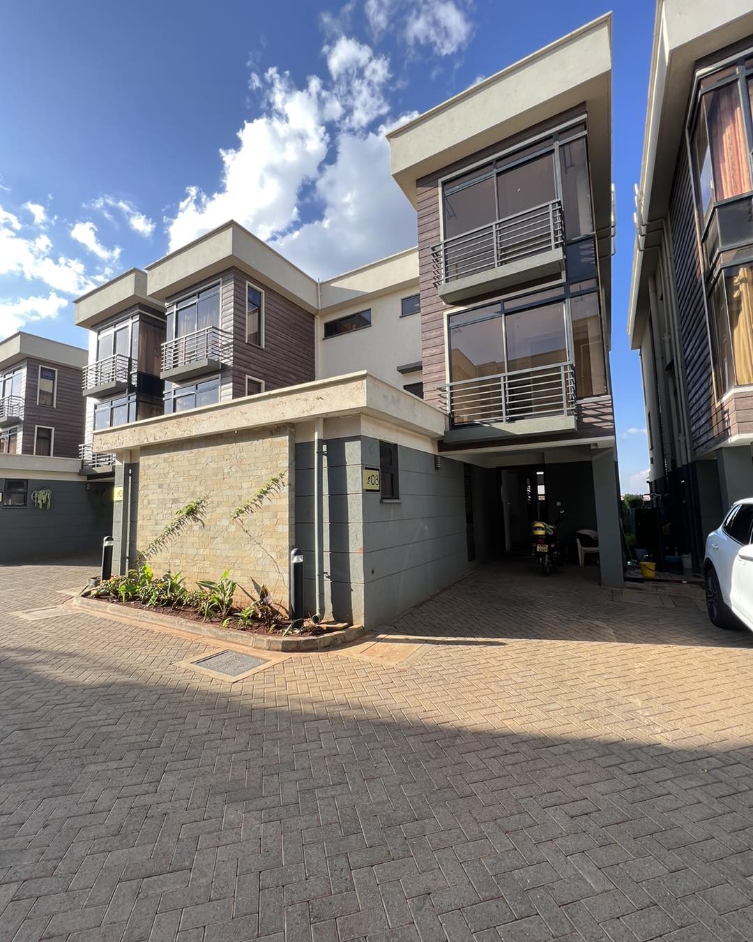 Spacious modern newly built 4 bedroom plus dsq townhouse for sale in Loresho