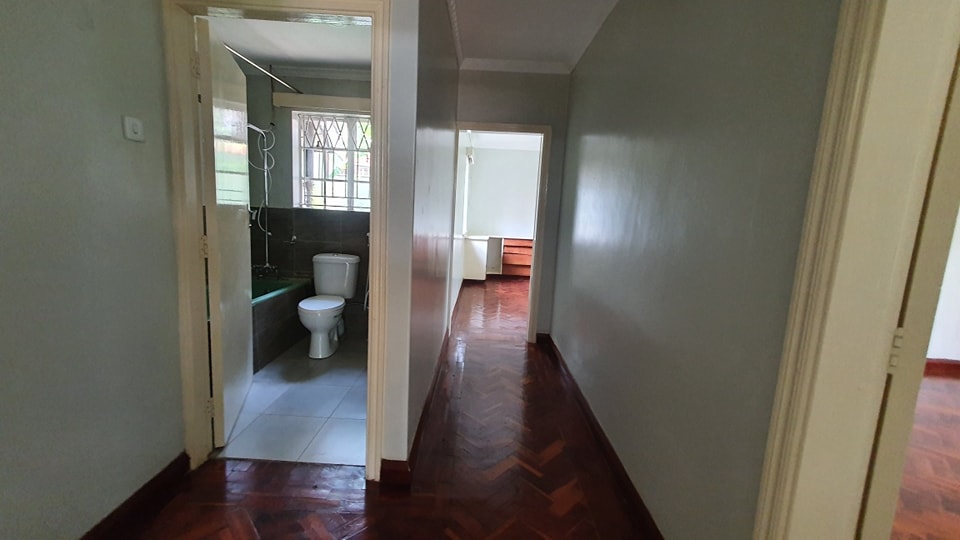 Standalone 5 Bedrooms Plus 2 Rooms DSQ Commercial Maisonette To Let in Lavington Image