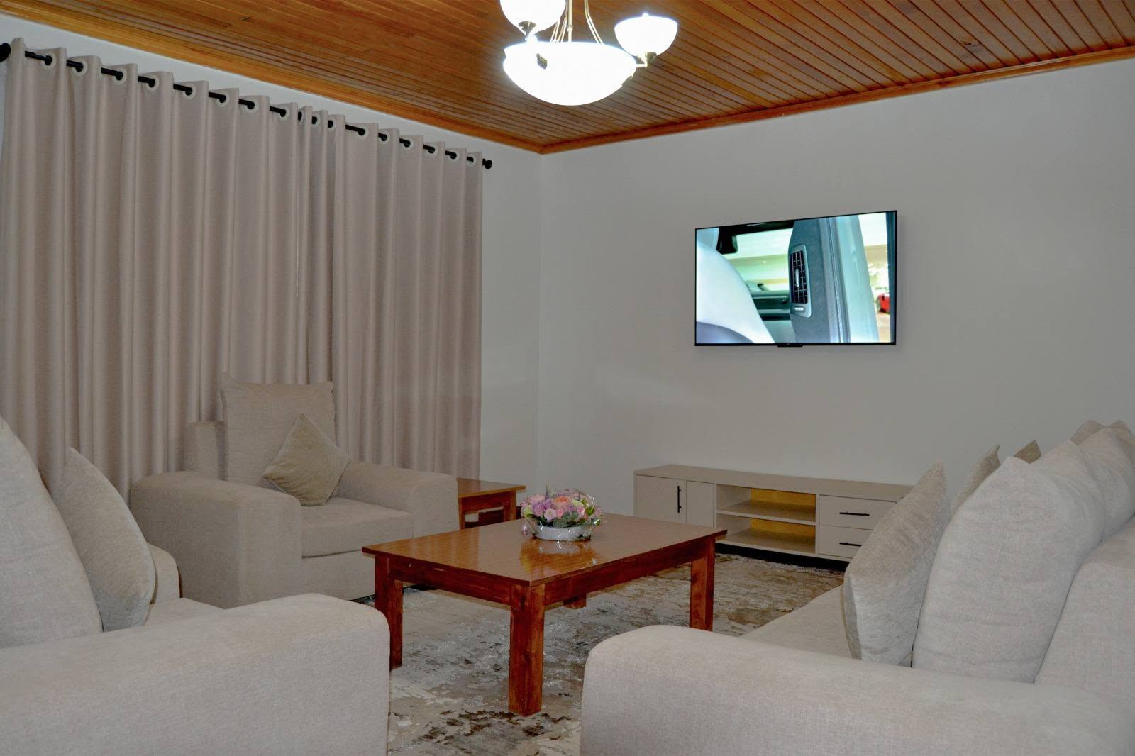 STUDIO, 1 AND 2 BEDROOM APARTMENT FOR RENT IN LAVINGTON