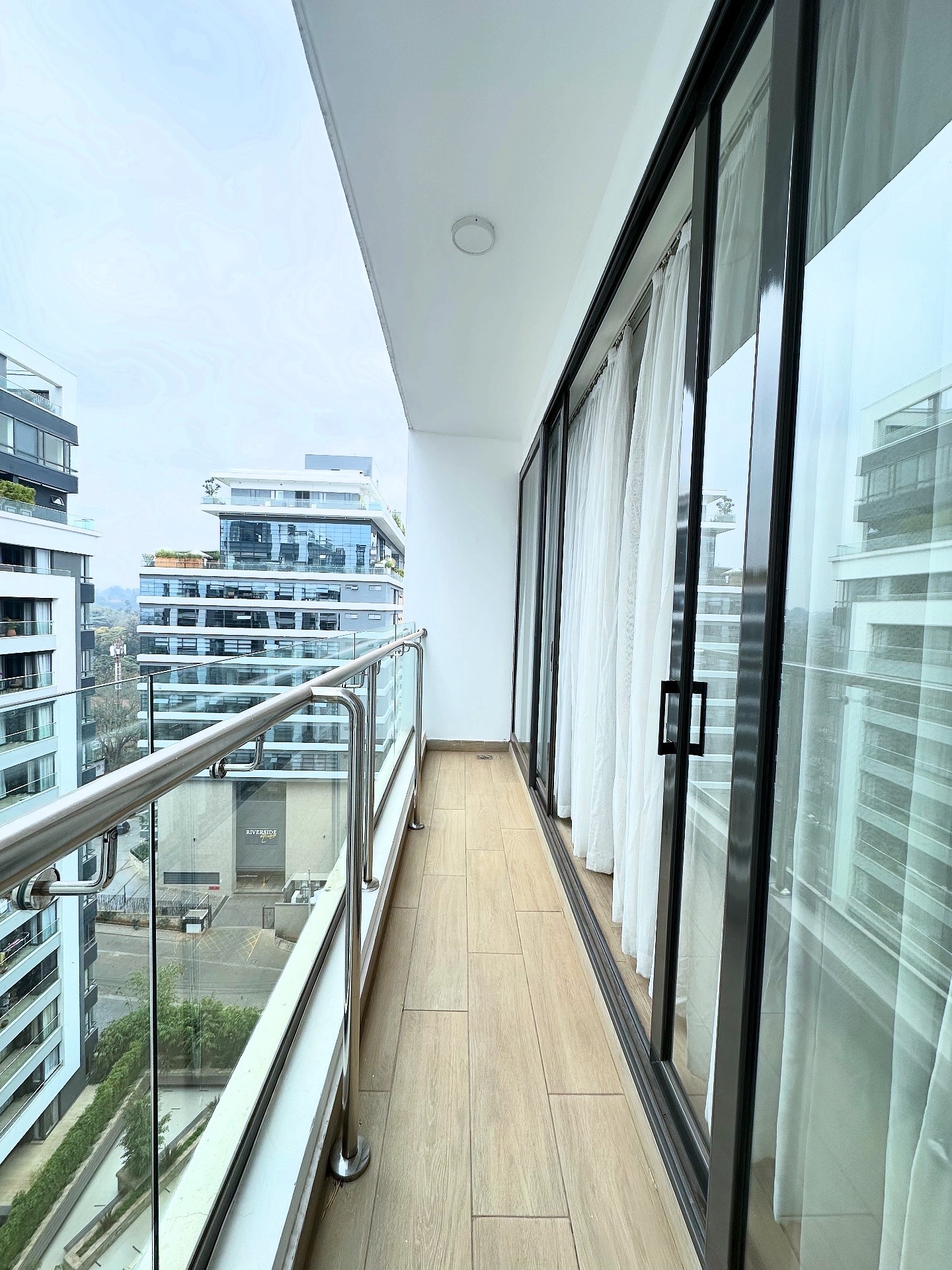 Stunning 3 bedroom fully furnished apartment to let in the heart of Riverside at riverside square Image