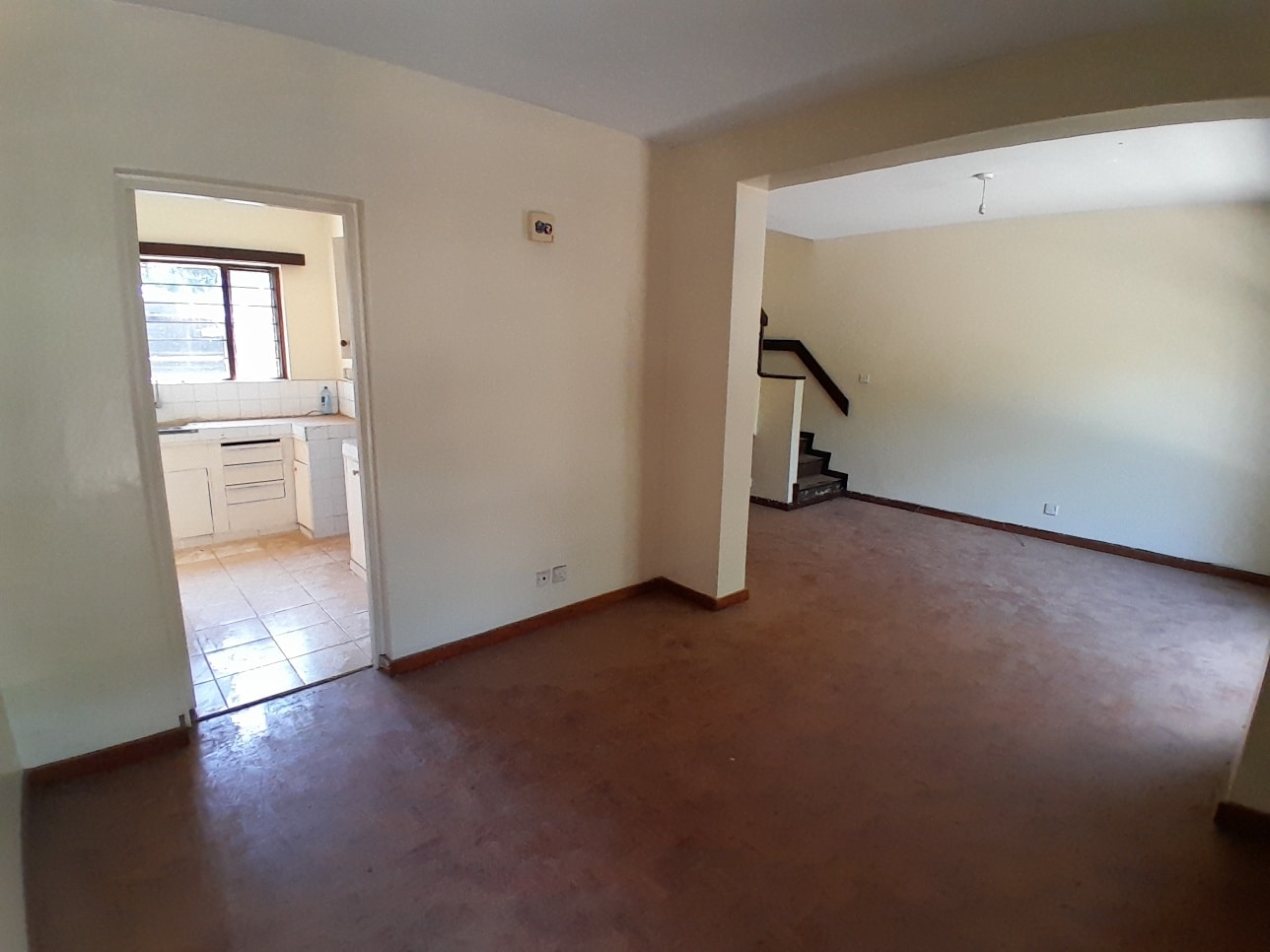 Stunning 3-Bedroom Maisonette + SQ For Sale Ngumo Estate, Nairobi Image