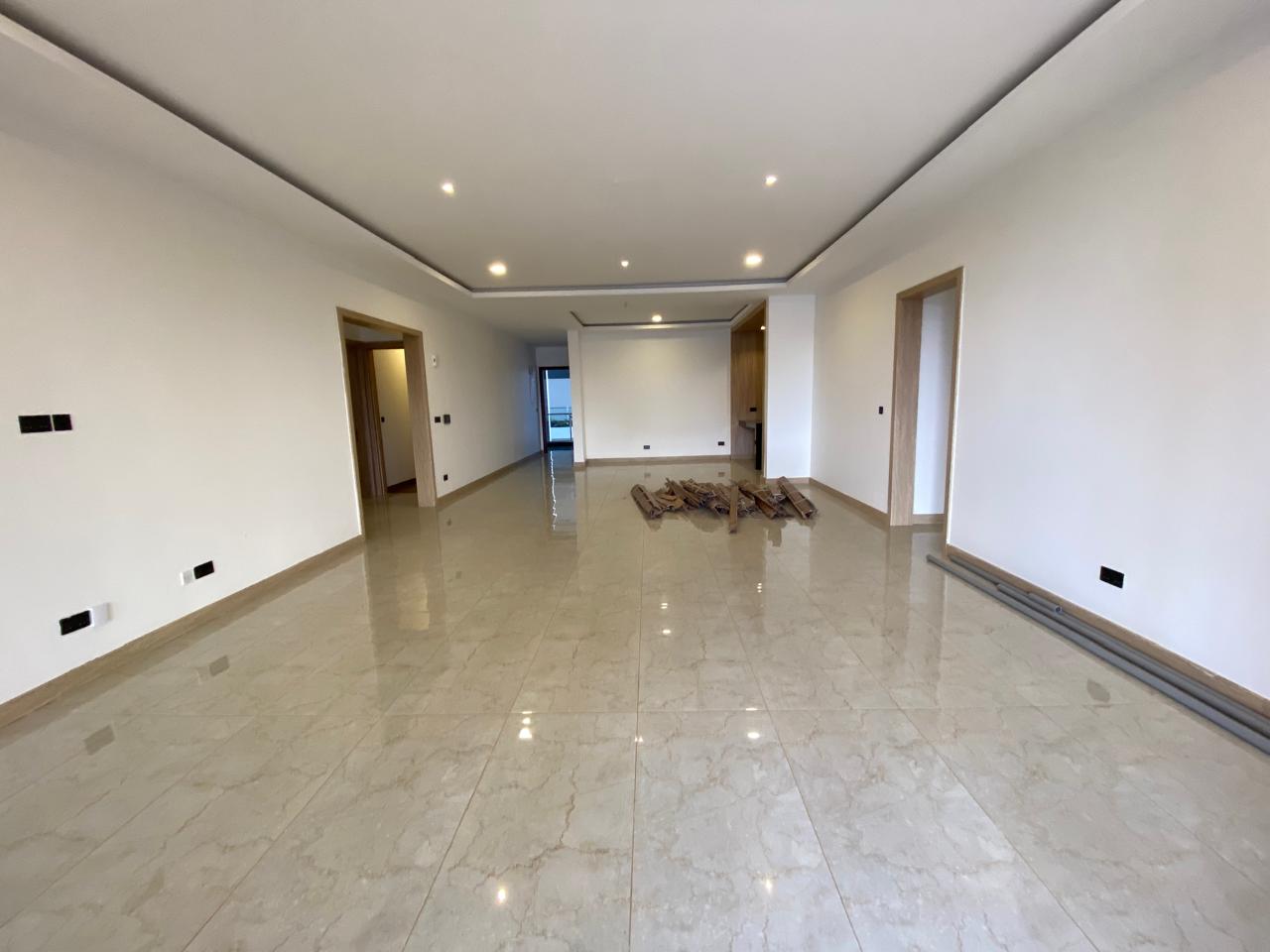 Stunning 4 Bedroom Apartment Ensuite + DSQ To Rent in Spring Valley
