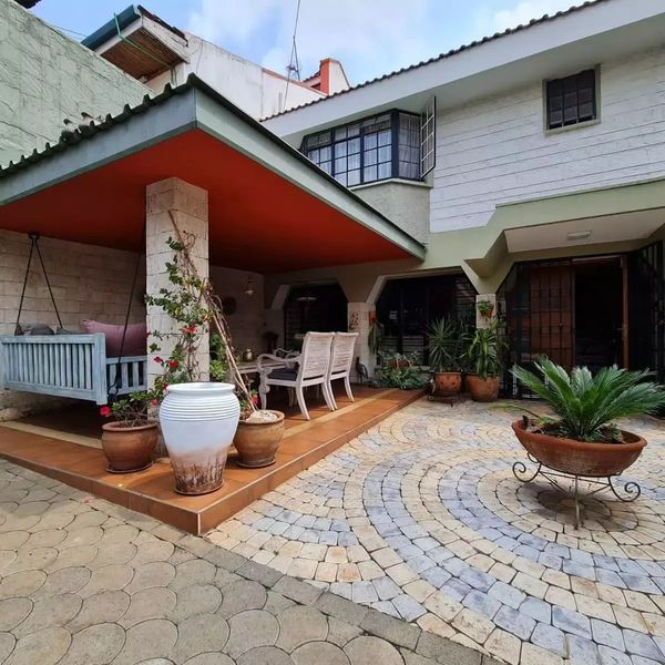 Stunning 4-bedroom townhouse to for sale in Westlands.