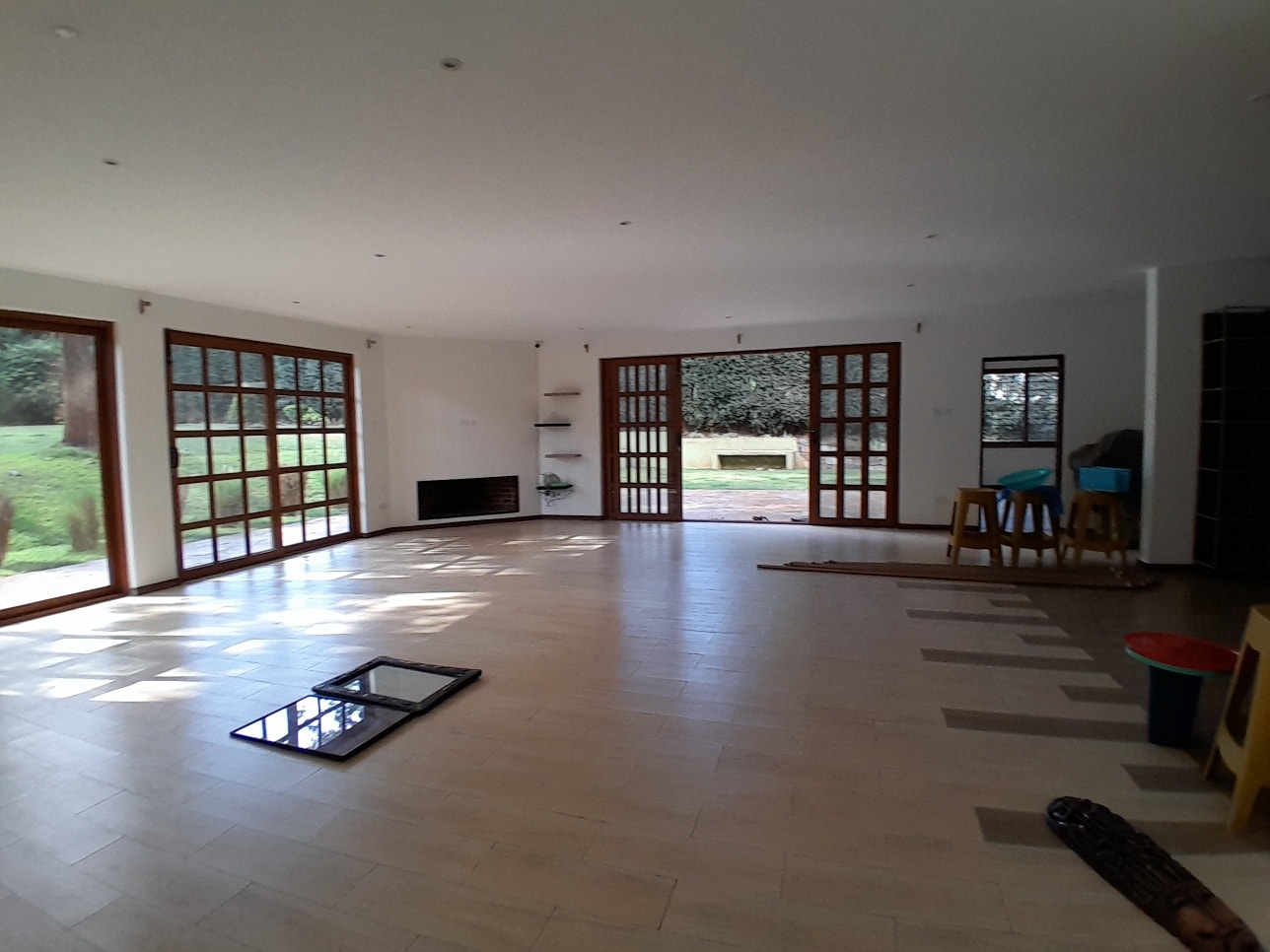 stunning 5 bedroom maisonette with sq to let in kerarapon drive Image