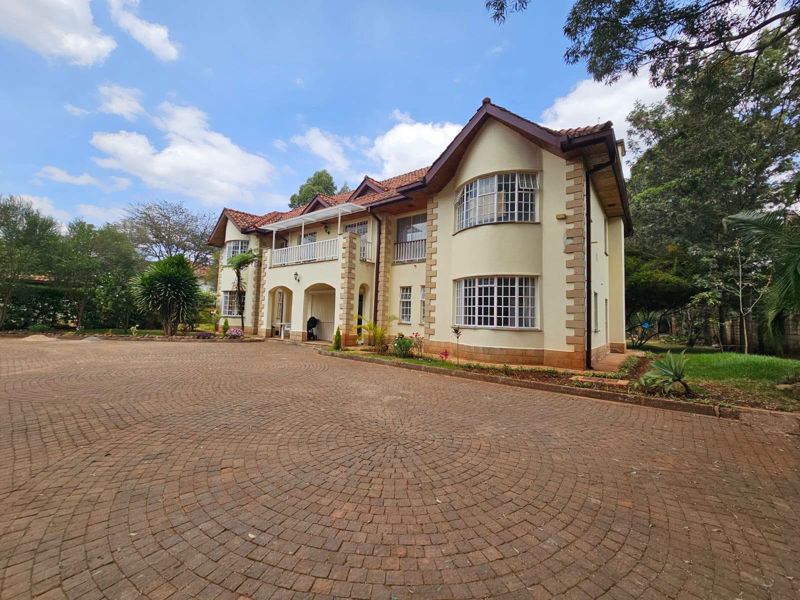 Stunning Karen 5-Bedroom maisonette for rent in karen