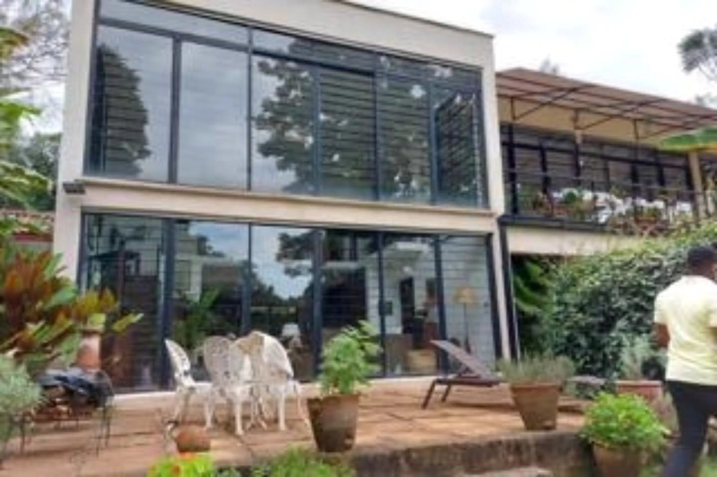 stylish two bedrooms furnished cottage for rent in muthaiga